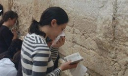 娱乐吃瓜君女子是谁