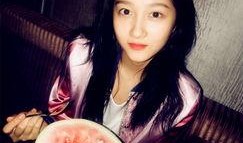 娱乐吃瓜君关晓彤,娱乐圈的“吃瓜”女王，揭秘明星幕后故事